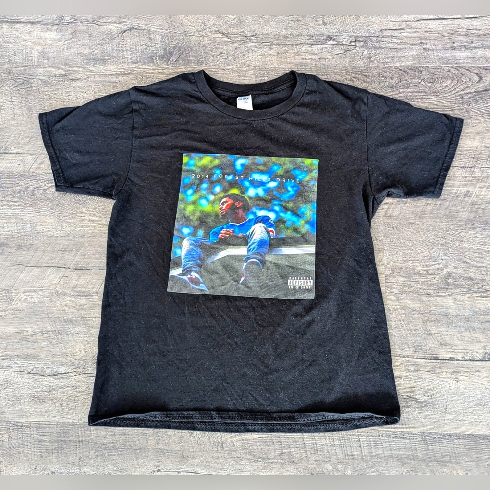 J COLE 2014 Forest Hills Drive Vinyl CD Cover Tshirt Size Medium Rap Tee Hip Hop